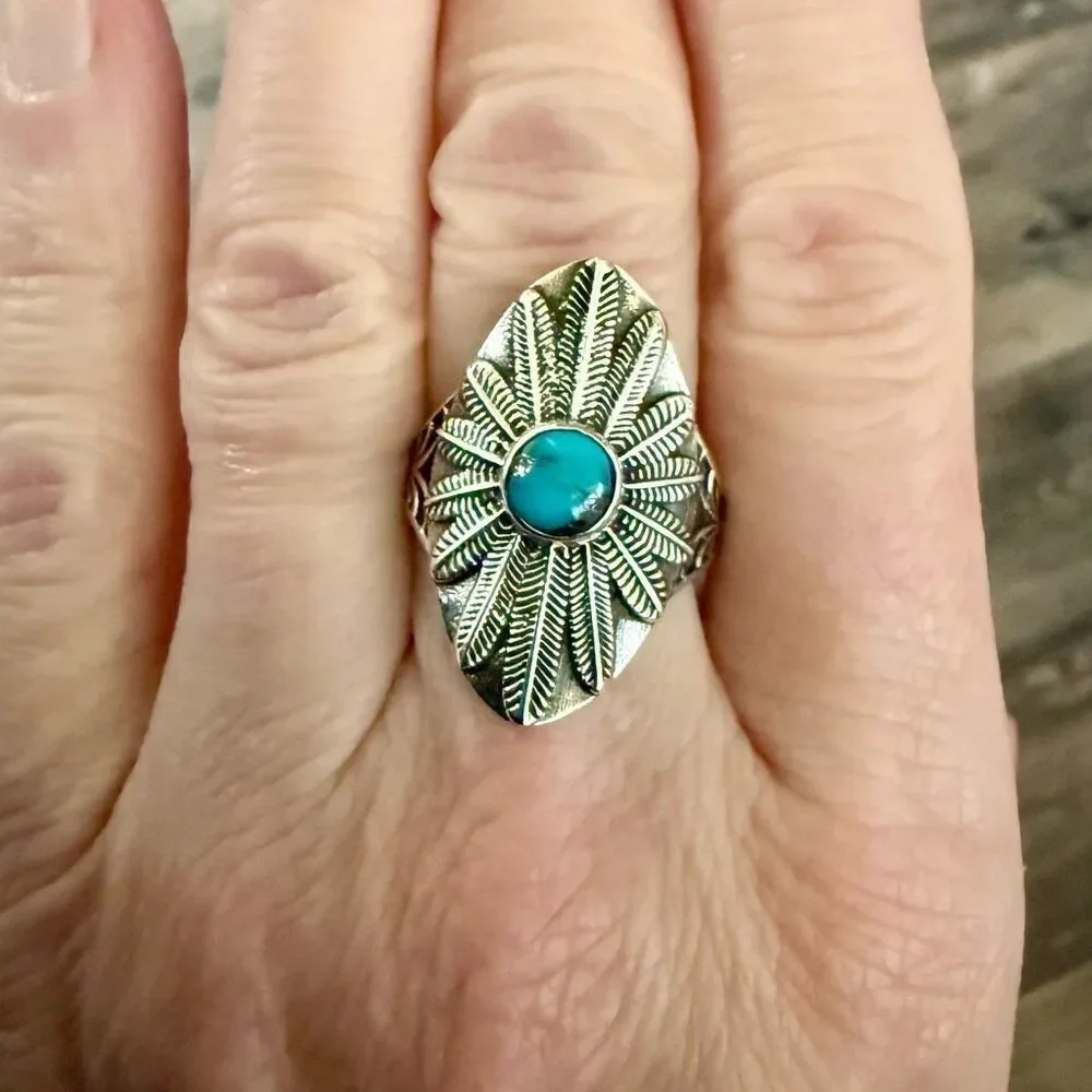 Stunning Southwestern Turquoise Shield Motif Ring Sterling Silver Leaf Framed
